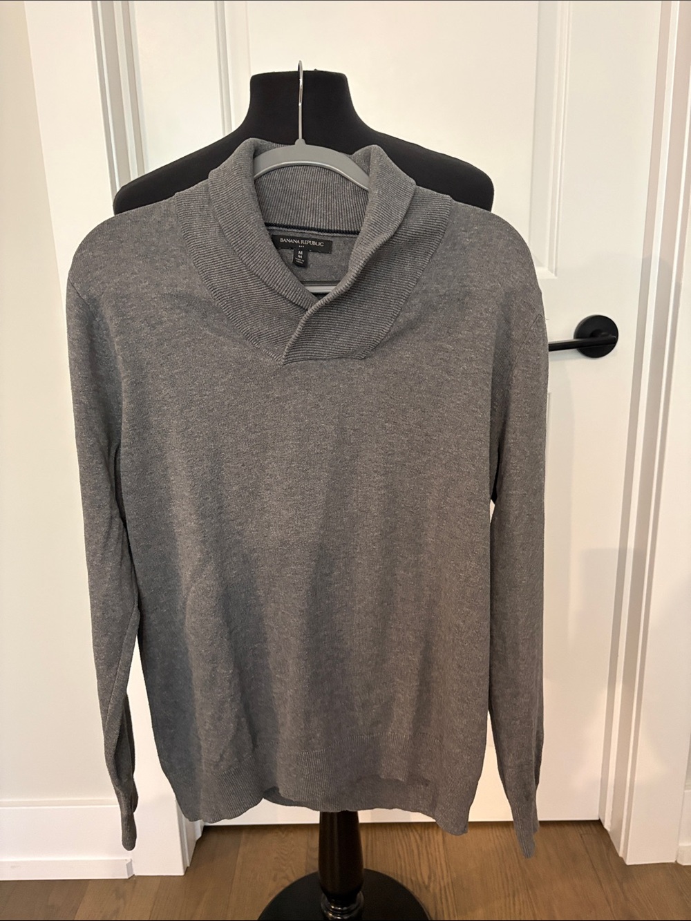 Banana Republic Men's Gray Sweater